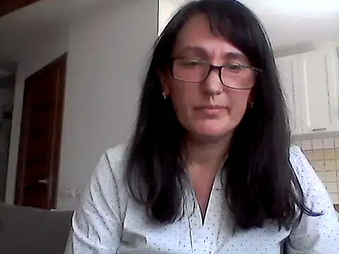 Snapshot of Elena48324 chatting on 04.28.26 Elena48324 online show from 04.28.26