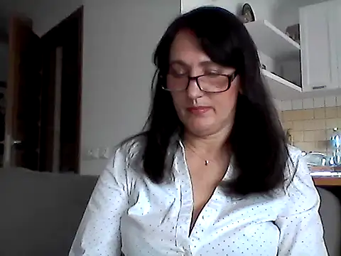 Snapshot of Elena48324 chatting on 05.08.26 Elena48324 online show from 05.08.26