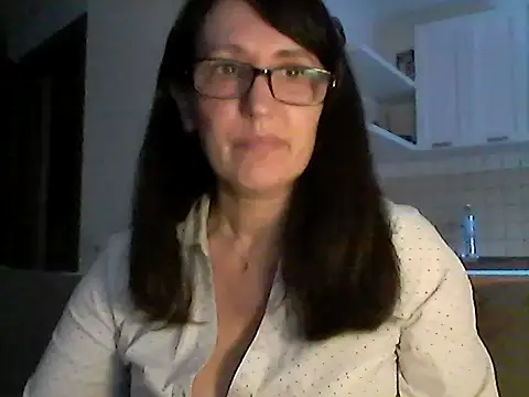 Snapshot of Elena48324 chatting on 05.18.26 Elena48324 online show from 05.18.26