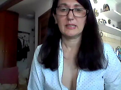 Snapshot of Elena48324 chatting on 05.26.26 Elena48324 online show from 05.26.26