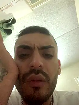 Snapshot of malek_xarx_ chatting on 09.18.25 malek xarx online show from 09.18.25