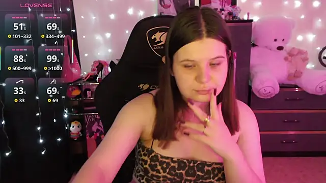 Snapshot of AmyVibess chatting on 09.25.25 AmyVibess online show from 09.25.25