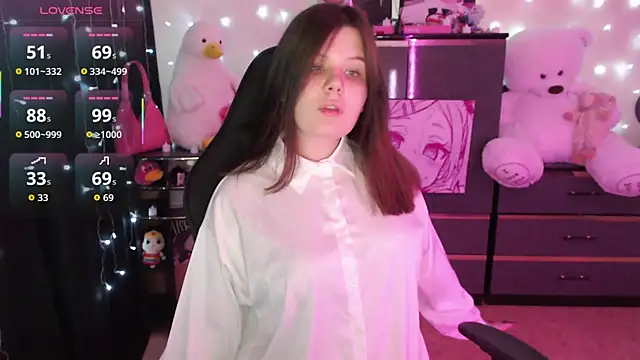 Snapshot of AmyVibess chatting on 10.10.25 AmyVibess online show from 10.10.25