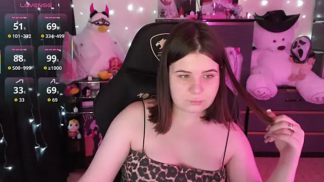 AmyVibess online show from 10.28.25