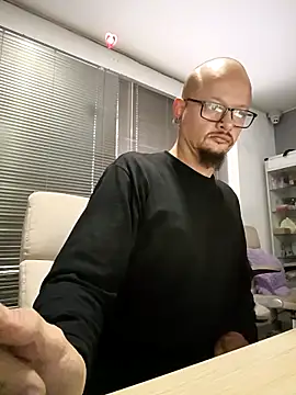 Snapshot of zain_kreigger chatting on 09.14.25 zain kreigger online show from 09.14.25