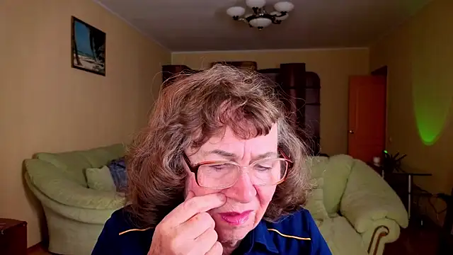 Betty Brick online show from 01.19.26