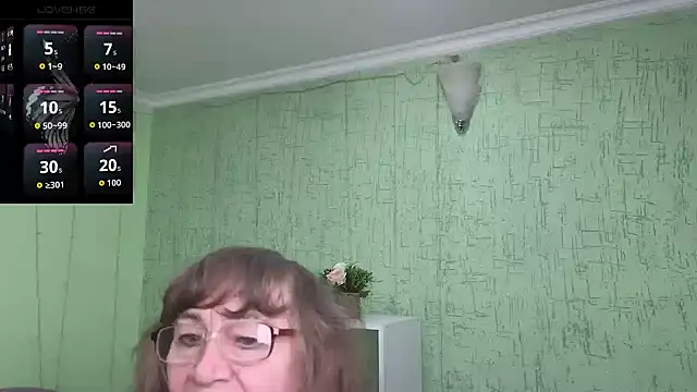 Betty Brick online show from 04.08.26