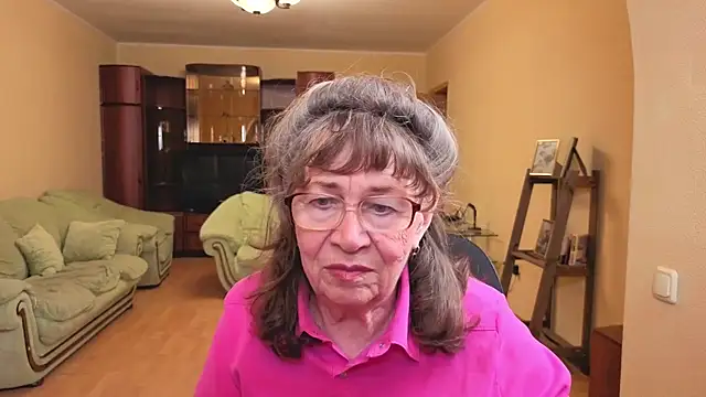 Snapshot of Betty_Brick chatting on 05.15.26 Betty Brick online show from 05.15.26