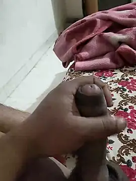 Snapshot of desiboyarya chatting on 11.26.25 desiboyarya online show from 11.26.25