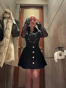 Snapshot of winter11 chatting on 02.02.26 winter11 online show from 02.02.26