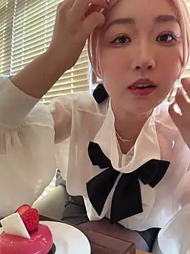 Snapshot of winter11 chatting on 02.06.26 winter11 online show from 02.06.26