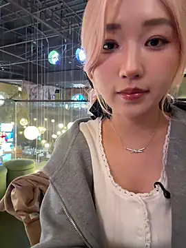 winter11 online show from 04.04.26