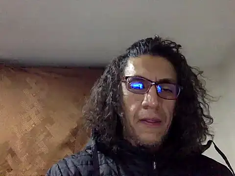 Snapshot of JotaXtremoDuro chatting on 12.23.25 JotaXtremoDuro online show from 12.23.25