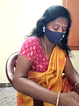Snapshot of tamil_Nathi chatting on 03.08.26 tamil Nathi online show from 03.08.26