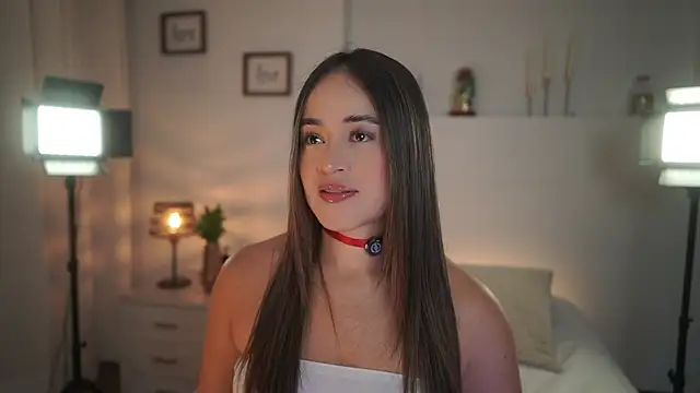 Snapshot of ximena_cortez_03 chatting on 04.25.26 ximena cortez 03 online show from 04.25.26