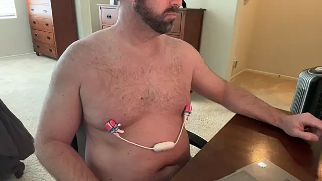 Snapshot of spongers1402 chatting on 03.25.26 spongers1402 online show from 03.25.26