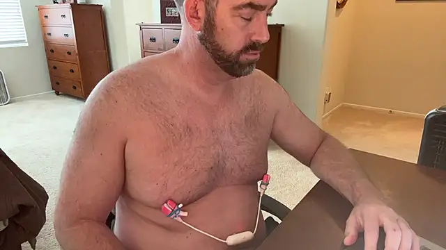 Snapshot of spongers1402 chatting on 04.02.26 spongers1402 online show from 04.02.26