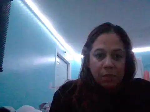 Snapshot of PrettyKittyMia chatting on 09.13.25 PrettyKittyMia online show from 09.13.25