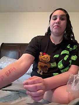 Snapshot of carlithefreak chatting on 02.17.26 carlithefreak online show from 02.17.26