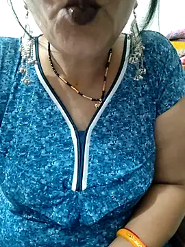 Snapshot of Cuty_siya_143 chatting on 10.30.25 Cuty siya 143 online show from 10.30.25