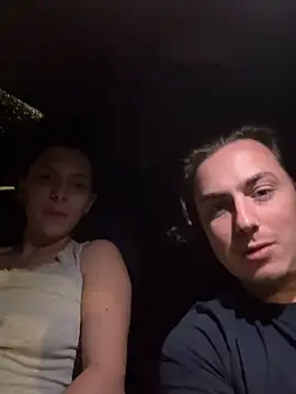 Snapshot of Airelle chatting on 10.02.25 Airelle online show from 10.02.25