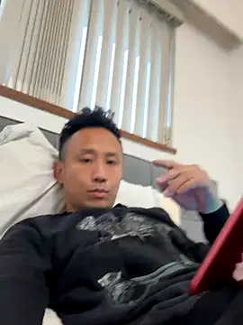 Snapshot of vallent970 chatting on 10.23.25 vallent970 online show from 10.23.25