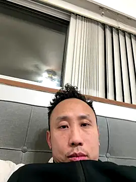 Snapshot of vallent970 chatting on 11.02.25 vallent970 online show from 11.02.25