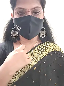 Snapshot of shivani27 chatting on 09.08.25 shivani27 online show from 09.08.25