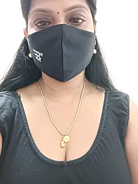 Snapshot of shivani27 chatting on 09.22.25 shivani27 online show from 09.22.25