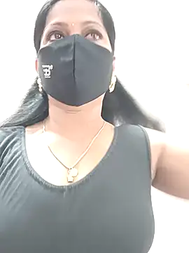 Snapshot of shivani27 chatting on 10.07.25 shivani27 online show from 10.07.25