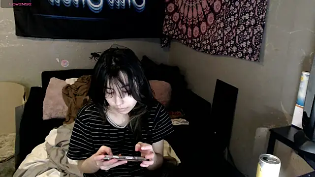 London Ray online show from 10.23.25