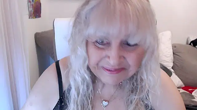 SusiLifeXXX online show from 12.04.25