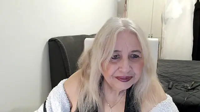 SusiLifeXXX online show from 04.23.26