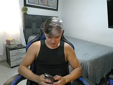 Justin trevor1 online show from 04.29.26