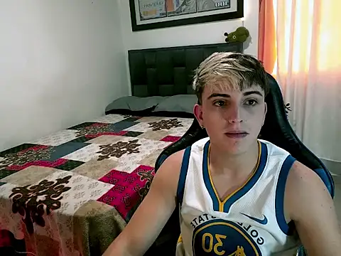 Snapshot of Justin_trevor1 chatting on 06.19.26 Justin trevor1 online show from 06.19.26