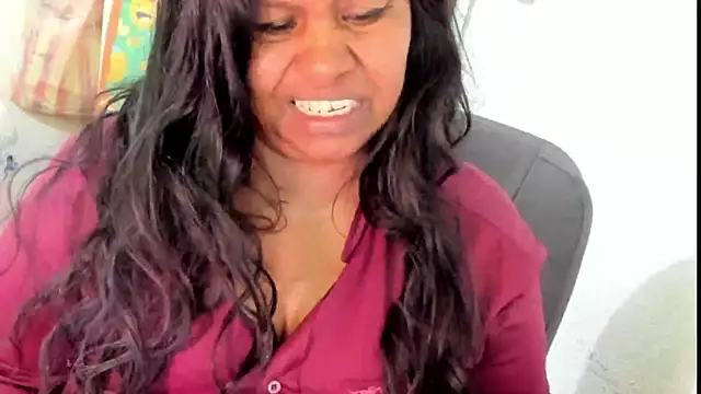 Snapshot of ebonylouissexyhot chatting on 09.20.25 ebonylouissexyhot online show from 09.20.25