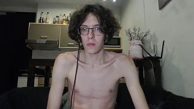 Snapshot of LovesomeCookie chatting on 09.30.25 LovesomeCookie online show from 09.30.25