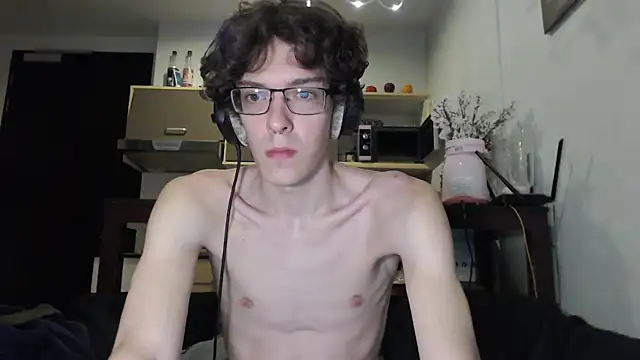 Snapshot of LovesomeCookie chatting on 10.11.25 LovesomeCookie online show from 10.11.25