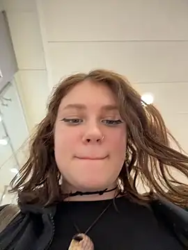 lucy-joy online show from 04.09.26