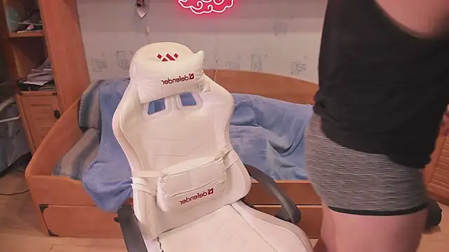 Dexter Bennett online show from 03.18.26