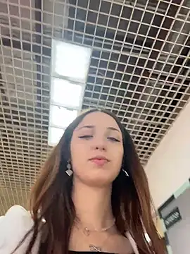 DollyTall online show from 04.09.26