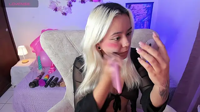 Snapshot of Nataliahenao69 chatting on 04.11.26 Nataliahenao69 online show from 04.11.26