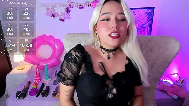 Snapshot of Nataliahenao69 chatting on 05.10.26 Nataliahenao69 online show from 05.10.26
