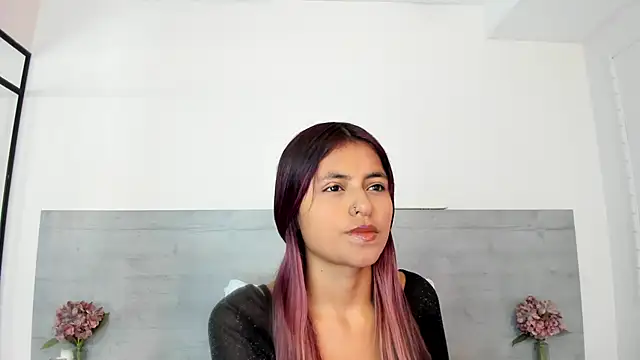 sunnyWhitee online show from 06.04.26