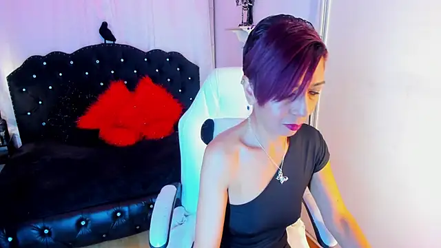 Trinityy   online show from 11.22.25