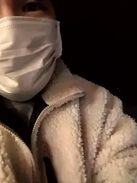 Snapshot of kqitooo chatting on 12.18.25 kqitooo online show from 12.18.25