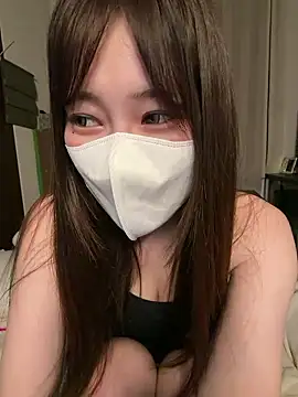 Snapshot of MOEMOE-Q chatting on 05.13.26 MOEMOE-Q online show from 05.13.26