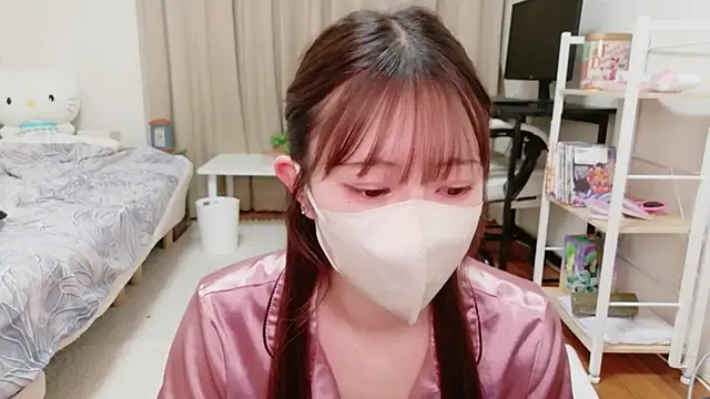 Snapshot of MOEMOE-Q chatting on 05.31.26 MOEMOE-Q online show from 05.31.26