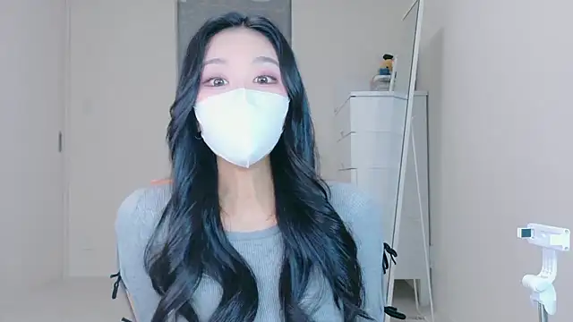 Snapshot of ramuchan_desu chatting on 04.29.26 ramuchan desu online show from 04.29.26