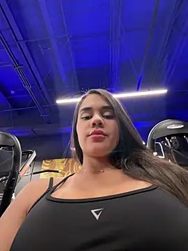 BellaLeclair online show from 04.17.26